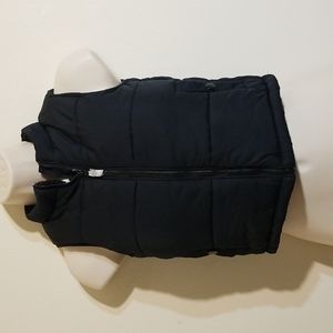 Carter's girls size 4t black puffer vest
